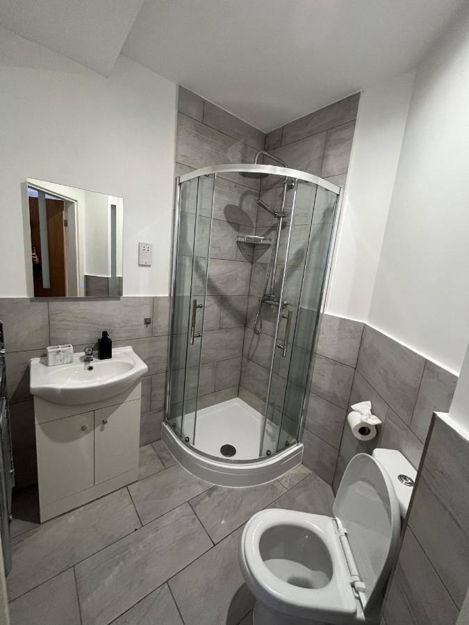 Sublime Stays Webberley Stylish Studio Stoke City Centre ภายนอก รูปภาพ