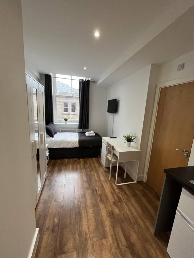 Sublime Stays Webberley Stylish Studio Stoke City Centre ภายนอก รูปภาพ