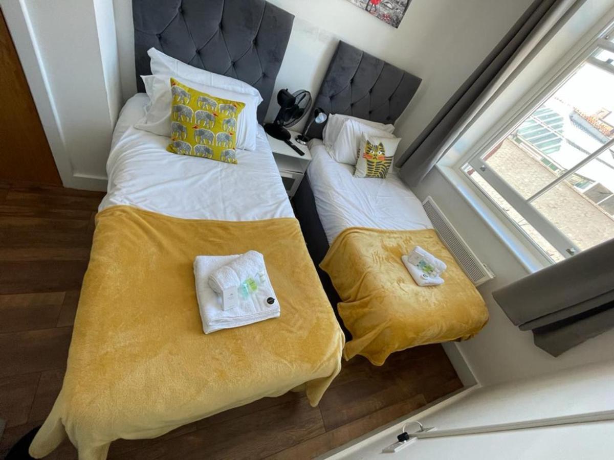 Sublime Stays Webberley Stylish Studio Stoke City Centre ภายนอก รูปภาพ